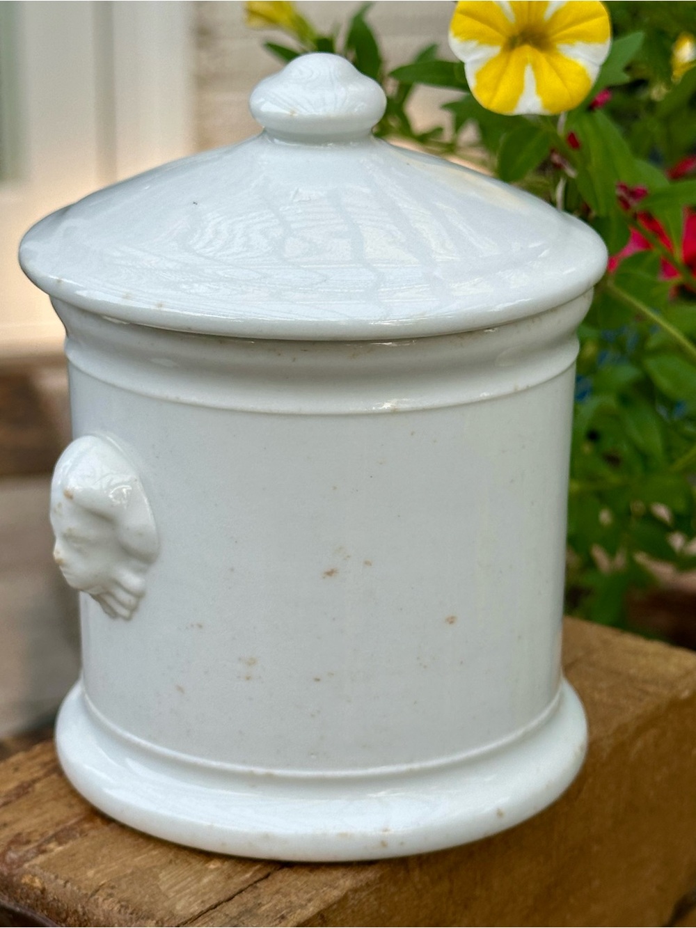 Vintage K T and K China Lidded Jar Cherub Face White Vanity Trinket Jar - Picture 4 of 11